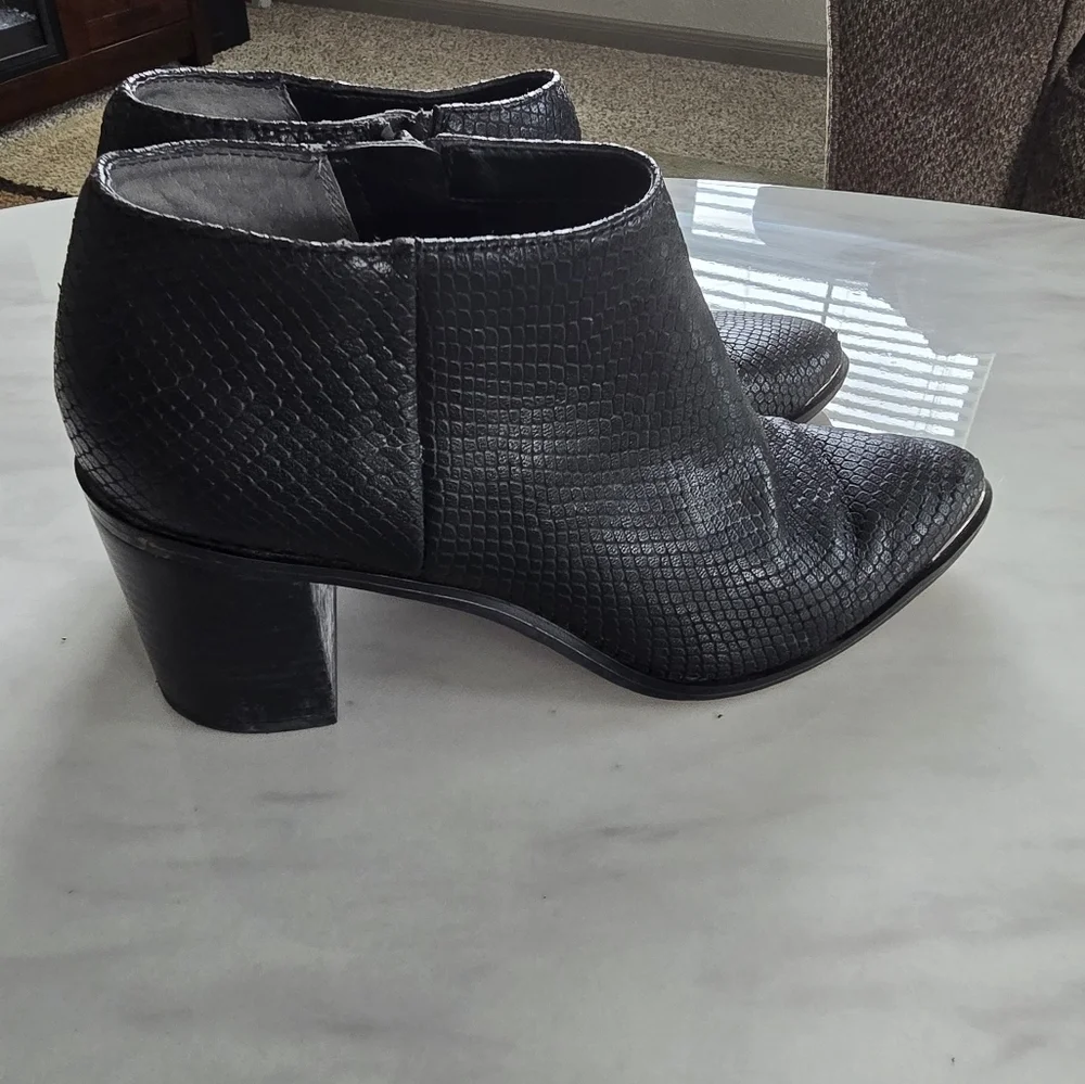 Franco Sarto Booties Women 9M Brooks Black Ankle Zip Snake Embossed Block Heel